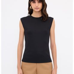 Top cu strasuri la decolteu-FEMEI/IMBRACAMINTE/Bluze-IMBRACAMINTE/Bluze