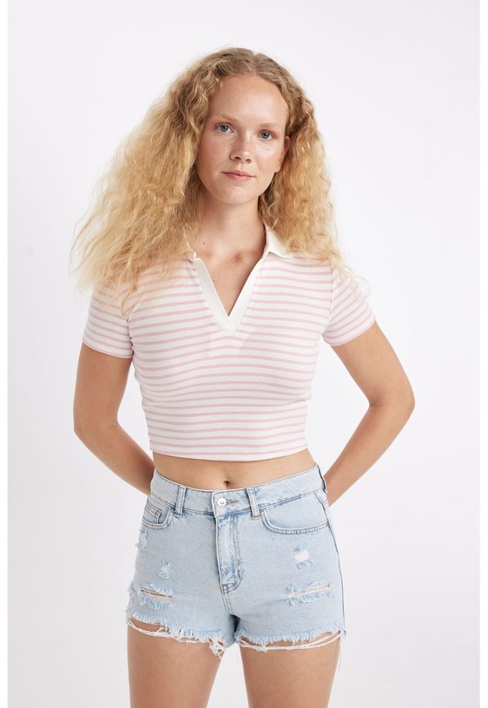 Tricou crop cu dungi si decolteu in V-FEMEI/IMBRACAMINTE/Tricouri si maiouri-IMBRACAMINTE/Tricouri si maiouri