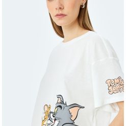 Tricou crop cu imprimeu cu Tom&Jerry-FEMEI/IMBRACAMINTE/Tricouri si maiouri-IMBRACAMINTE/Tricouri si maiouri