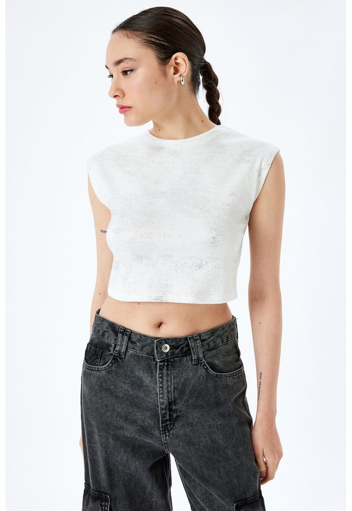Tricou crop cu model cu aspect metalic-FEMEI/IMBRACAMINTE/Tricouri si maiouri-IMBRACAMINTE/Tricouri si maiouri