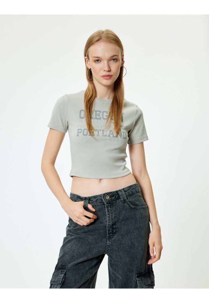 Tricou crop striat-FEMEI/IMBRACAMINTE/Tricouri si maiouri-IMBRACAMINTE/Tricouri si maiouri