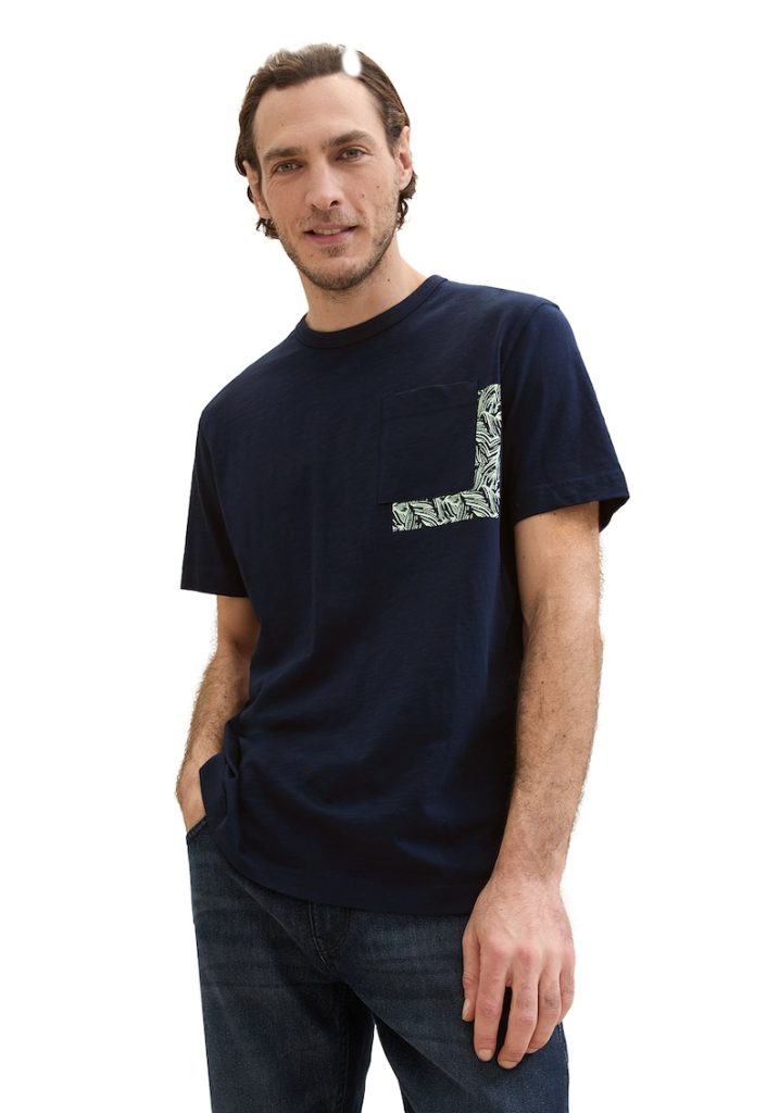 Tricou cu decolteu la baza gatului-BARBATI/IMBRACAMINTE/Tricouri si maiouri-IMBRACAMINTE/Tricouri si maiouri