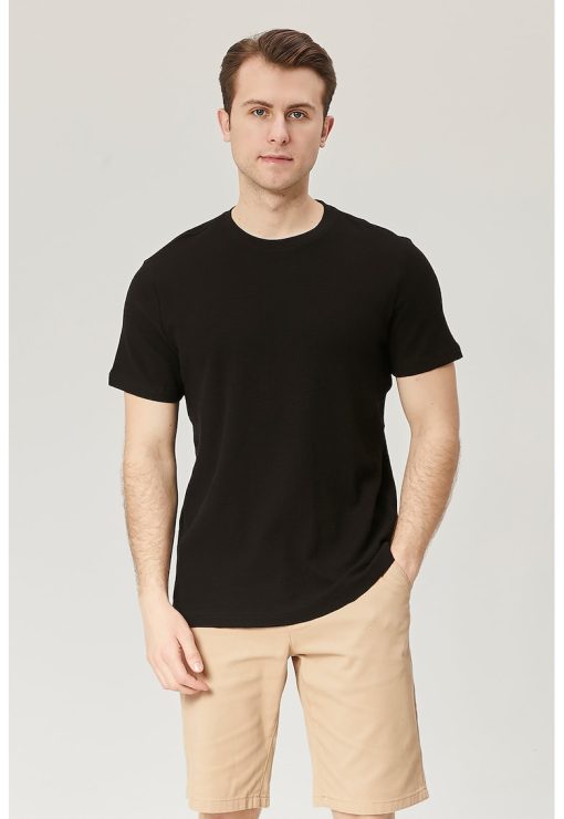 Tricou cu decolteu la baza gatului Kafes-BARBATI/IMBRACAMINTE/Tricouri si maiouri-IMBRACAMINTE/Tricouri si maiouri