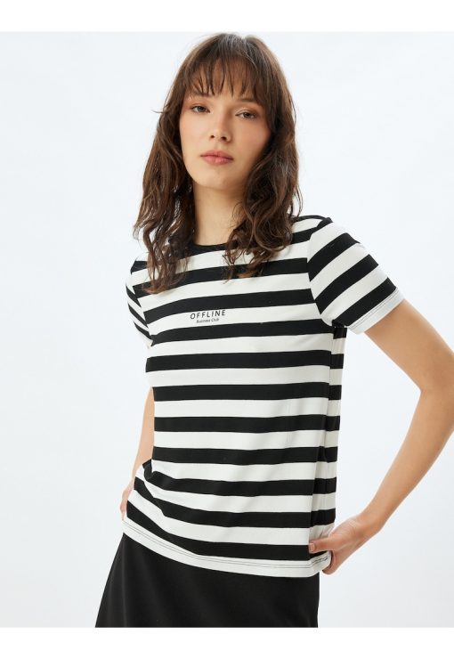 Tricou cu decolteu la baza gatului si dungi-FEMEI/IMBRACAMINTE/Tricouri si maiouri-IMBRACAMINTE/Tricouri si maiouri