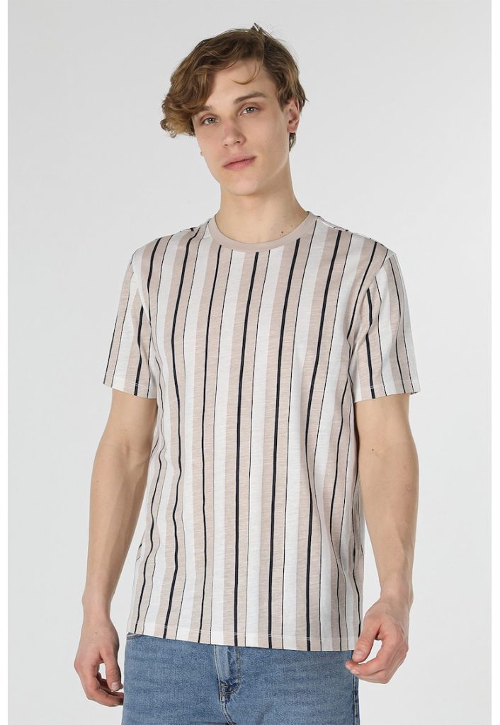 Tricou cu decolteu la baza gatului si imprimeu-BARBATI/IMBRACAMINTE/Tricouri si maiouri-IMBRACAMINTE/Tricouri si maiouri