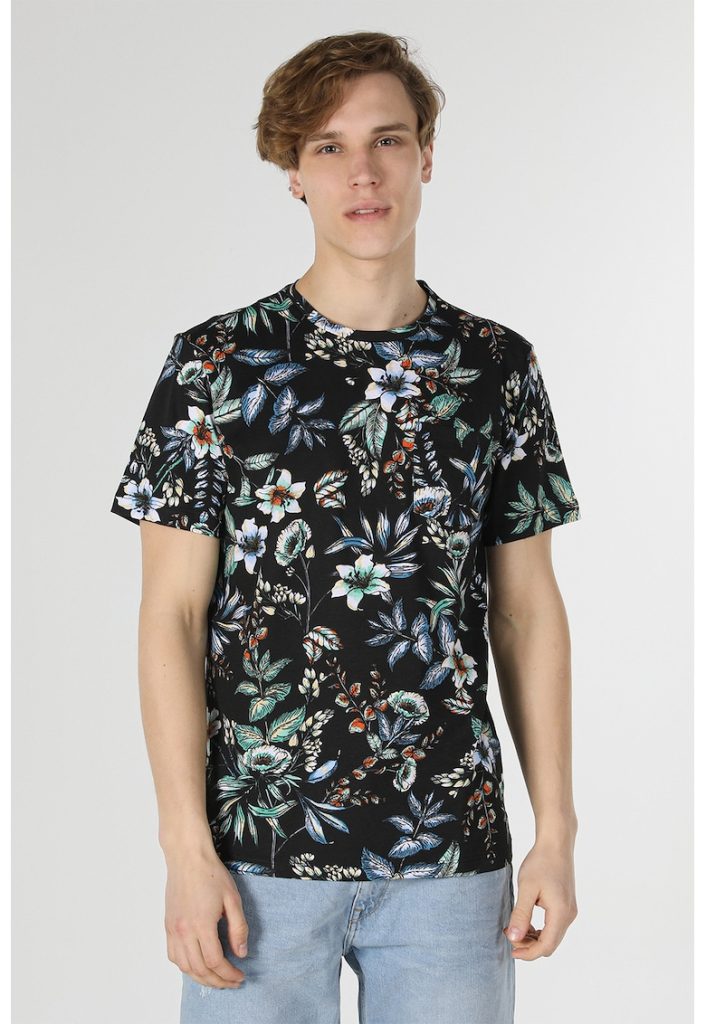 Tricou cu decolteu la baza gatului si imprimeu floral-BARBATI/IMBRACAMINTE/Tricouri si maiouri-IMBRACAMINTE/Tricouri si maiouri