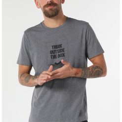 Tricou cu decolteu la baza gatului si imprimeu text-BARBATI/IMBRACAMINTE/Tricouri si maiouri-IMBRACAMINTE/Tricouri si maiouri