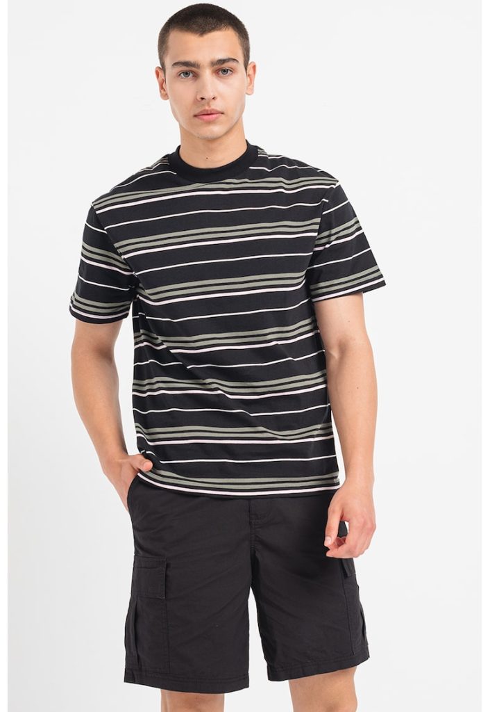Tricou cu decolteu la baza gatului si model-BARBATI/IMBRACAMINTE/Tricouri si maiouri-IMBRACAMINTE/Tricouri si maiouri