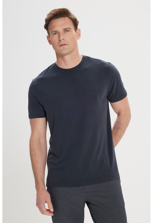 Tricou cu decolteu la baza gatului si model uni-BARBATI/IMBRACAMINTE/Tricouri si maiouri-IMBRACAMINTE/Tricouri si maiouri