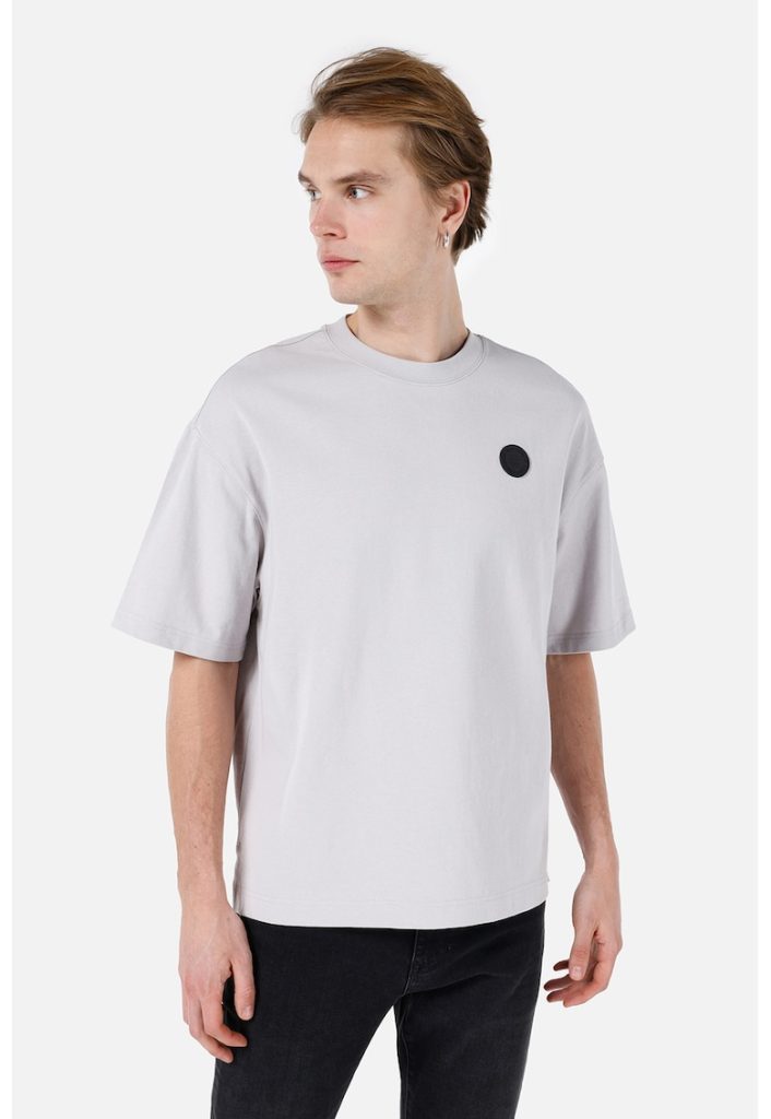 Tricou cu decolteu la baza gatului si model uni-BARBATI/IMBRACAMINTE/Tricouri si maiouri-IMBRACAMINTE/Tricouri si maiouri