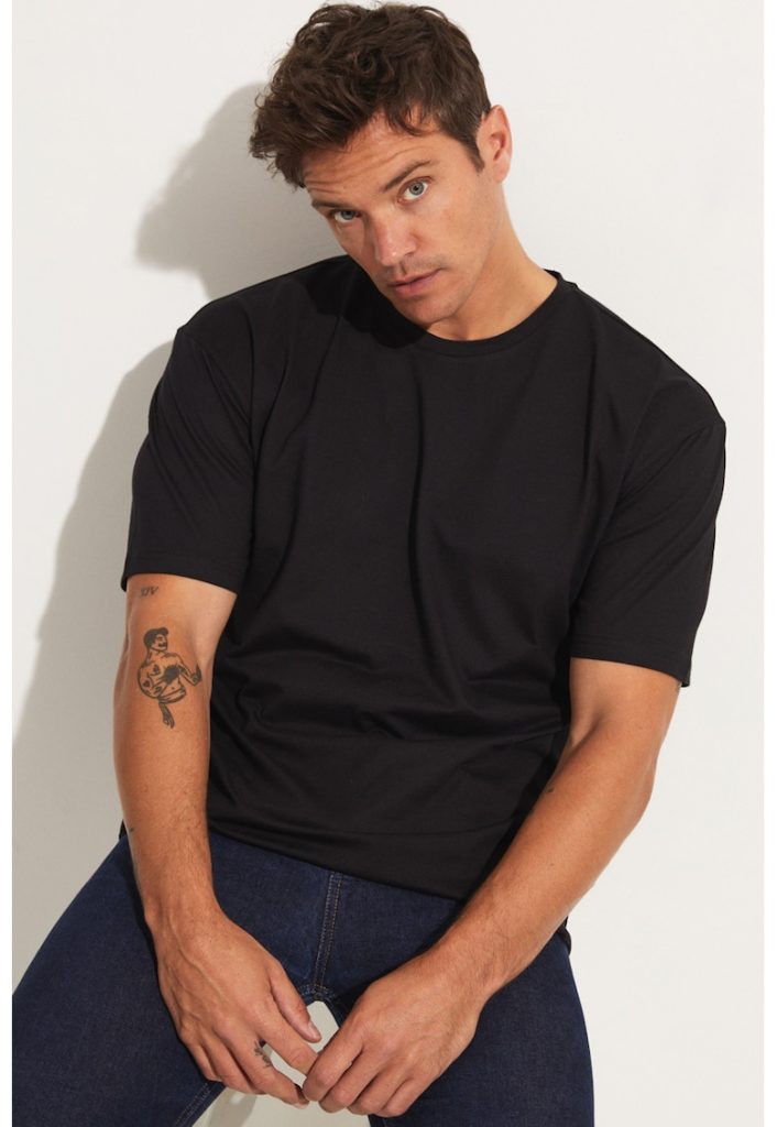 Tricou cu decolteu rotund-BARBATI/IMBRACAMINTE/Tricouri si maiouri-IMBRACAMINTE/Tricouri si maiouri