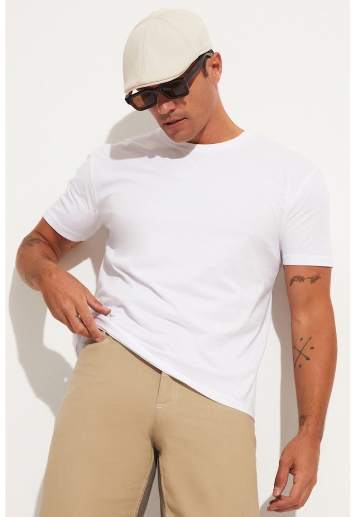 Tricou cu decolteu rotund-BARBATI/IMBRACAMINTE/Tricouri si maiouri-IMBRACAMINTE/Tricouri si maiouri