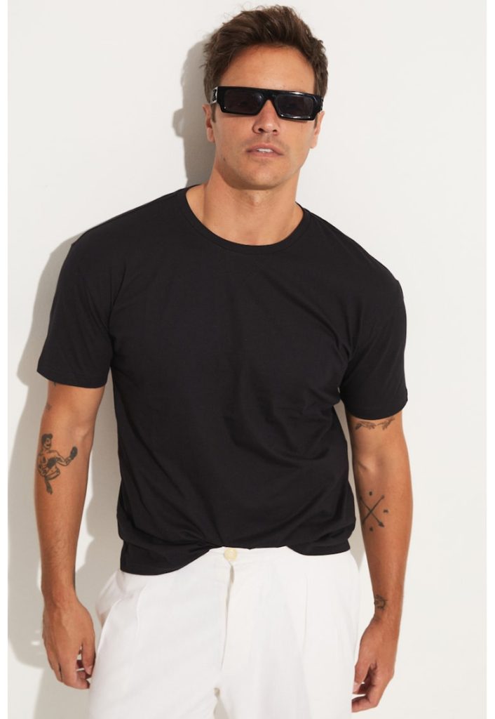 Tricou cu decolteu rotund-BARBATI/IMBRACAMINTE/Tricouri si maiouri-IMBRACAMINTE/Tricouri si maiouri