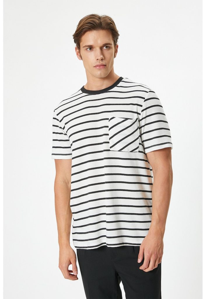 Tricou cu dungi si decolteu la baza gatului-BARBATI/IMBRACAMINTE/Tricouri si maiouri-IMBRACAMINTE/Tricouri si maiouri