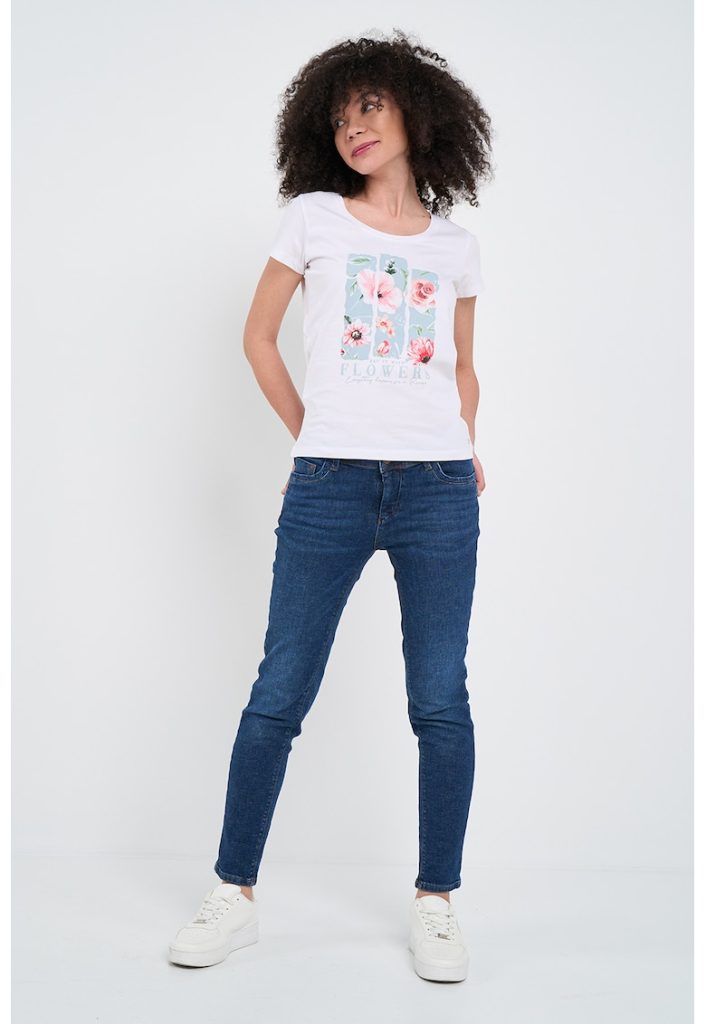 Tricou cu model floral si text-FEMEI/IMBRACAMINTE/Tricouri si maiouri-IMBRACAMINTE/Tricouri si maiouri