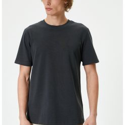 Tricou din bumbac cu decolteu la baza gatului-BARBATI/IMBRACAMINTE/Tricouri si maiouri-IMBRACAMINTE/Tricouri si maiouri