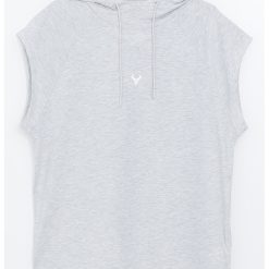 Tricou fara maneci cu gluga-BARBATI/IMBRACAMINTE/Tricouri si maiouri-IMBRACAMINTE/Tricouri si maiouri