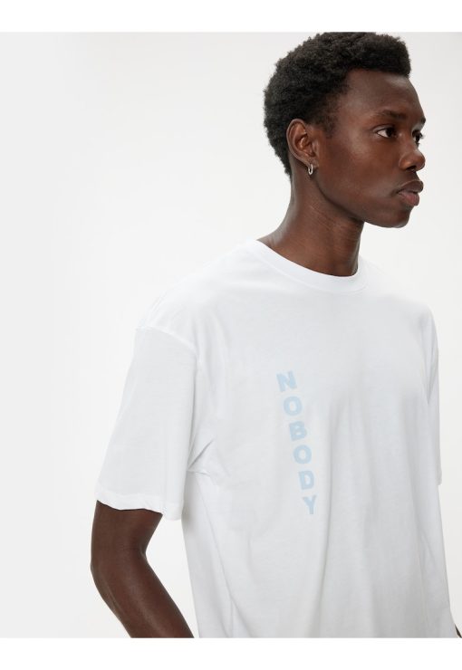 Tricou lejer cu text-BARBATI/IMBRACAMINTE/Tricouri si maiouri-IMBRACAMINTE/Tricouri si maiouri