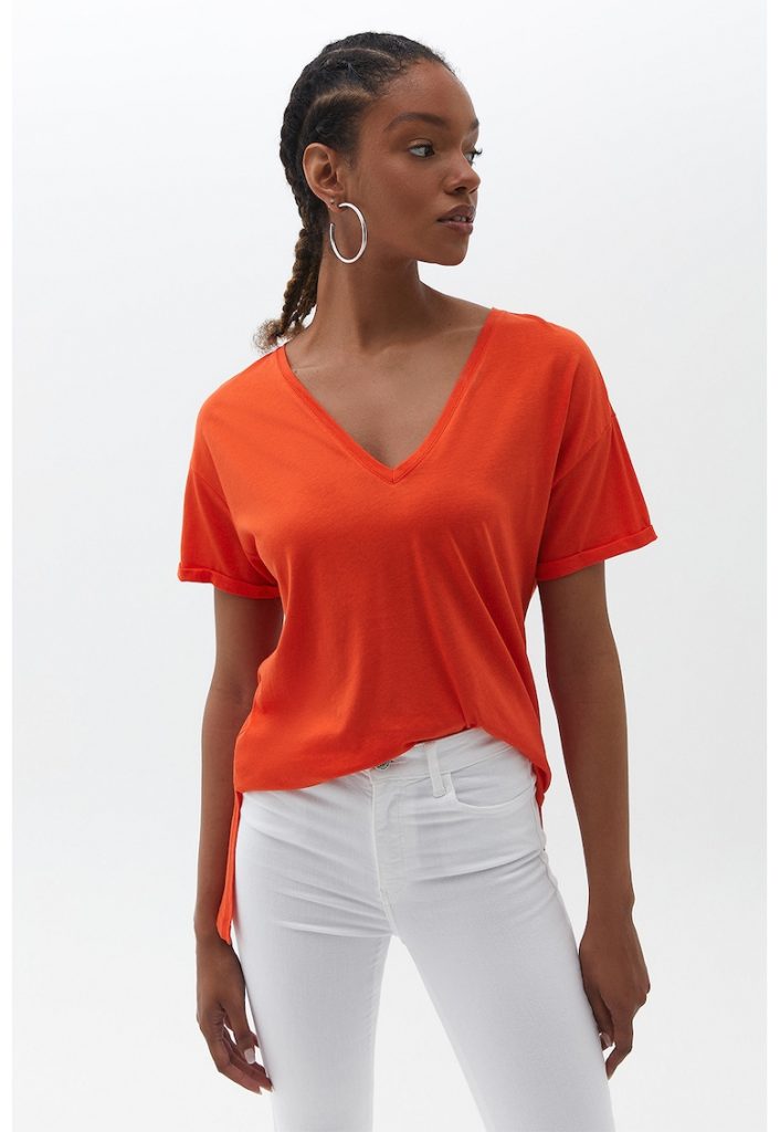 Tricou lejer din amestec de modal cu decolteu in V-FEMEI/IMBRACAMINTE/Tricouri si maiouri-IMBRACAMINTE/Tricouri si maiouri