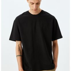 Tricou regular fit cu decolteu la baza gatului-BARBATI/IMBRACAMINTE/Tricouri si maiouri-IMBRACAMINTE/Tricouri si maiouri