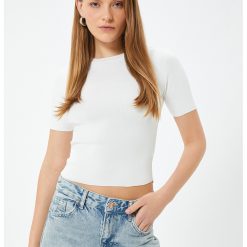 Tricou slim fit cu decolteu la baza gatului-FEMEI/IMBRACAMINTE/Tricouri si maiouri-IMBRACAMINTE/Tricouri si maiouri