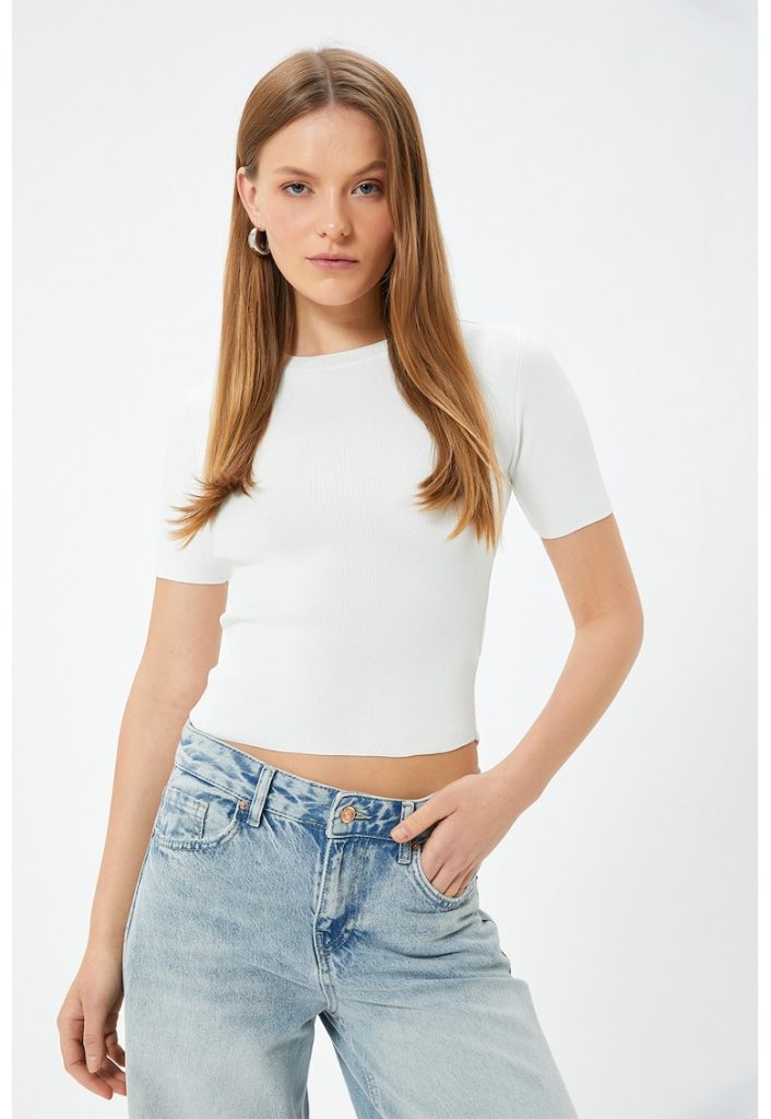 Tricou slim fit cu decolteu la baza gatului-FEMEI/IMBRACAMINTE/Tricouri si maiouri-IMBRACAMINTE/Tricouri si maiouri