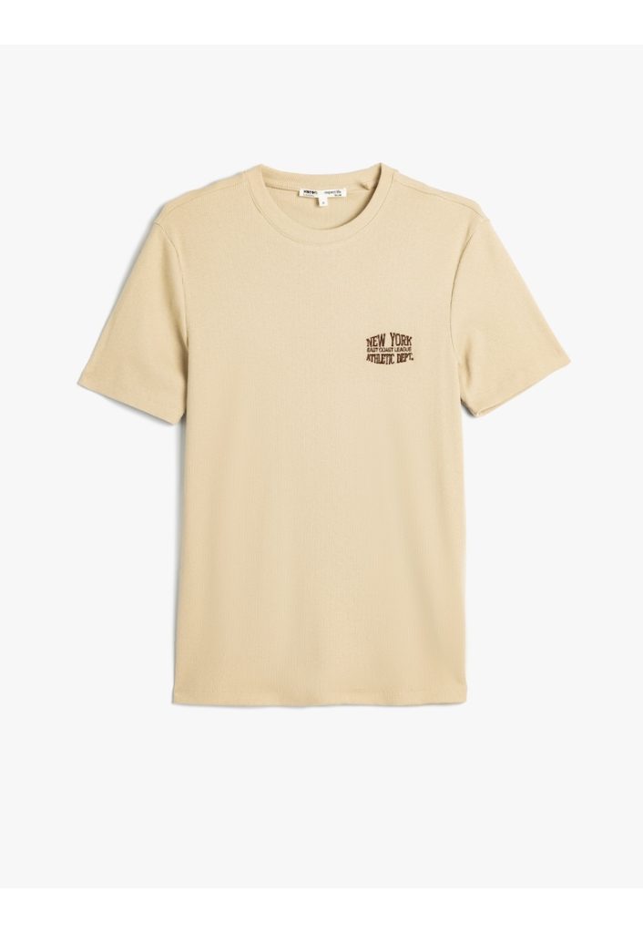 Tricou slim fit cu decolteu la baza gatului-BARBATI/IMBRACAMINTE/Tricouri si maiouri-IMBRACAMINTE/Tricouri si maiouri