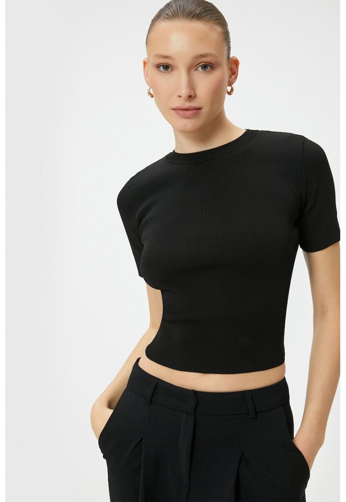 Tricou slim fit cu decolteu la baza gatului-FEMEI/IMBRACAMINTE/Tricouri si maiouri-IMBRACAMINTE/Tricouri si maiouri