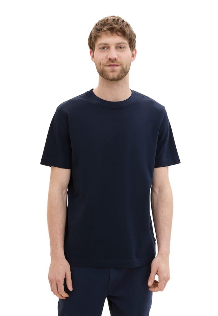 Tricou uni cu decolteu la baza gatului-BARBATI/IMBRACAMINTE/Tricouri si maiouri-IMBRACAMINTE/Tricouri si maiouri