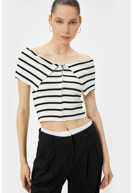 Bluza crop cu dungi si decolteu pe umeri-FEMEI/IMBRACAMINTE/Bluze-IMBRACAMINTE/Bluze