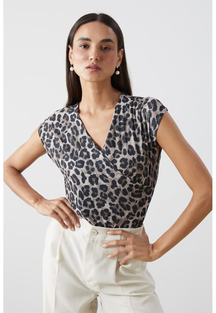 Bluza cu animal print-FEMEI/IMBRACAMINTE/Bluze-IMBRACAMINTE/Bluze