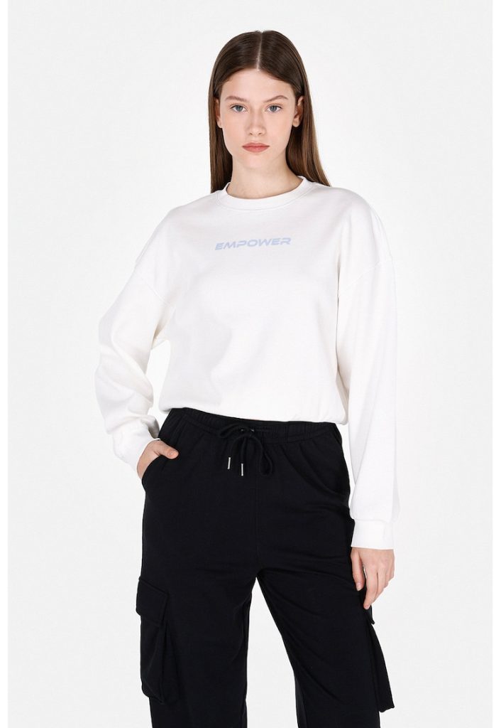 Bluza cu decolteu la baza gatului si imprimeu text-FEMEI/IMBRACAMINTE/Bluze-IMBRACAMINTE/Bluze