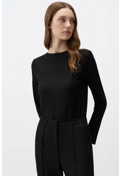 Bluza cu decolteu la baza gatului si model texturat-FEMEI/IMBRACAMINTE/Bluze-IMBRACAMINTE/Bluze