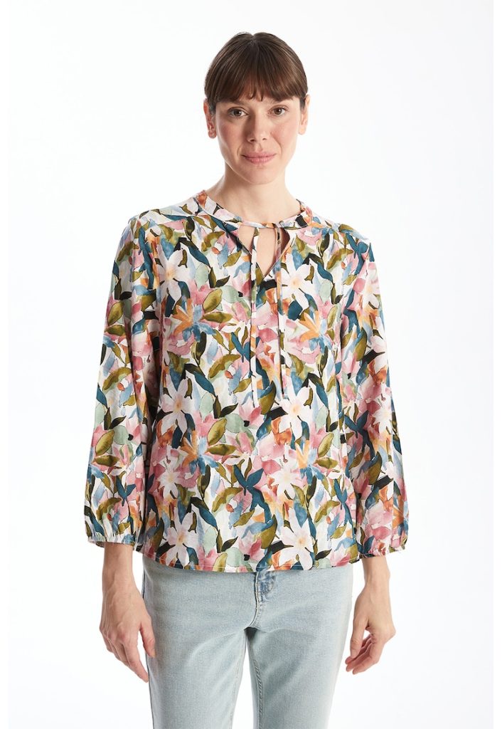 Bluza cu model floral-FEMEI/IMBRACAMINTE/Bluze-IMBRACAMINTE/Bluze