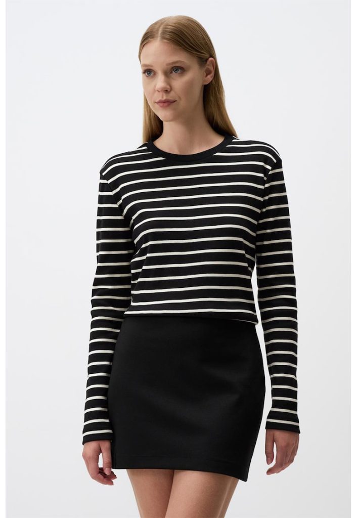 Bluza in dungi-FEMEI/IMBRACAMINTE/Bluze-IMBRACAMINTE/Bluze