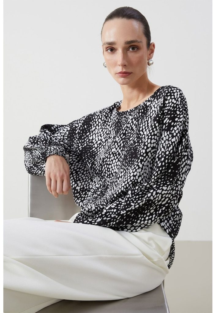 Bluza lejera-FEMEI/IMBRACAMINTE/Bluze-IMBRACAMINTE/Bluze