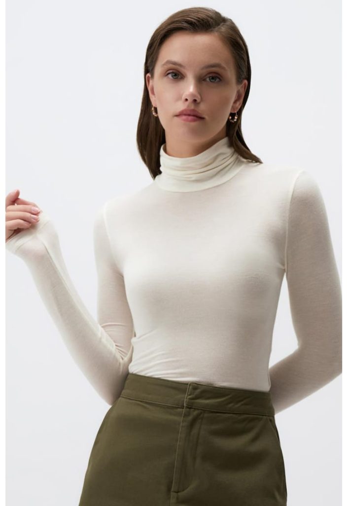 Bluza slim-fit cu guler inalt-FEMEI/IMBRACAMINTE/Bluze-IMBRACAMINTE/Bluze