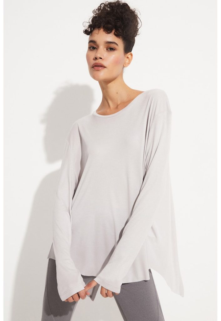 Bluza supradimensionata din modal cu decupaj pe partea din spate-FEMEI/IMBRACAMINTE/Bluze-IMBRACAMINTE/Bluze