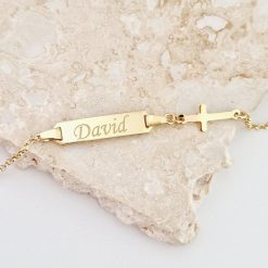 Bratara bebe - Placuta cu nume - Simbol cruciulita si lantisor - Argint 925 placat cu Aur Galben 18K-Landing Page Categorii >> Bebe si Botez >> Bratari bebe Argint >> Promoții >> Noutati