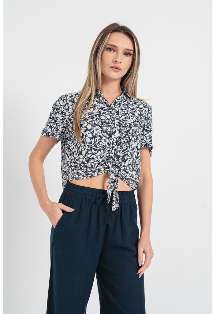Camasa crop cu model floral si detaliu nod-FEMEI/IMBRACAMINTE/Camasi-IMBRACAMINTE/Camasi