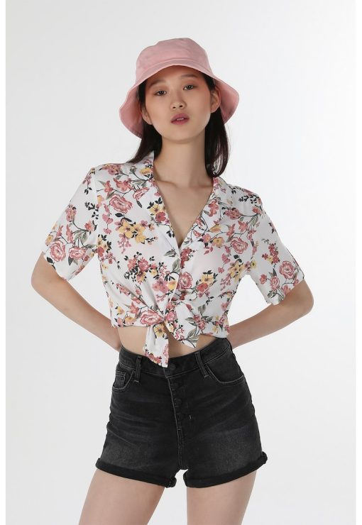 Camasa crop regular fit cu maneci scurte si model floral-FEMEI/IMBRACAMINTE/Camasi-IMBRACAMINTE/Camasi