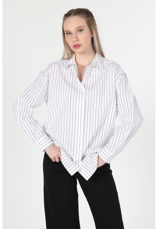 Camasa cu model in dungi si maneci cazute-FEMEI/IMBRACAMINTE/Camasi-IMBRACAMINTE/Camasi