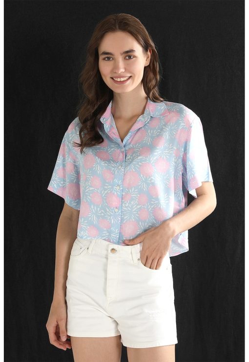 Camasa regular fit cu maneci scurte si model floral-FEMEI/IMBRACAMINTE/Camasi-IMBRACAMINTE/Camasi