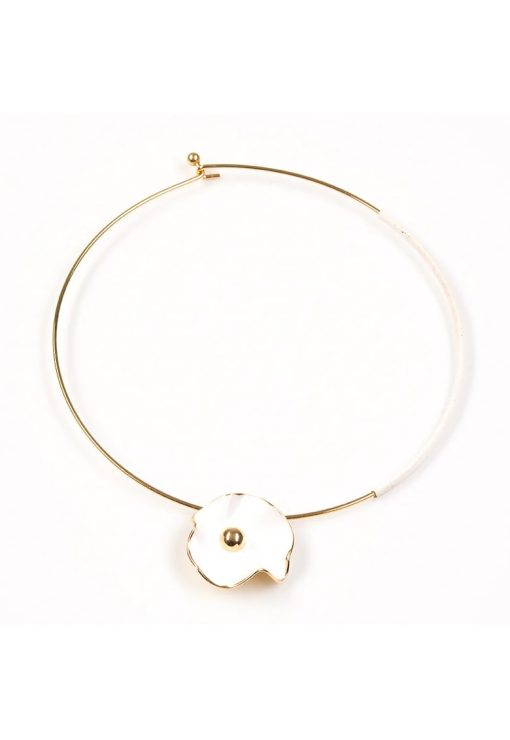 Colier metalic cu floare alba -  Paris-FEMEI/GENTI SI ACCESORII/Bijuterii-GENTI SI ACCESORII/Bijuterii