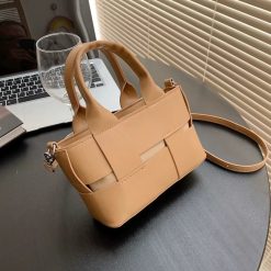 Bej-Femei-Genti dama 