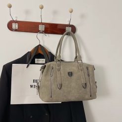 Bej-Femei-Genti dama 