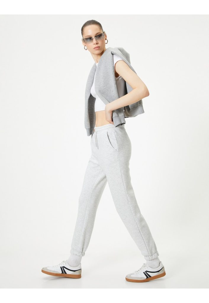 Pantaloni de trening crop cu buzunare oblice-FEMEI/IMBRACAMINTE/Pantaloni si colanti-IMBRACAMINTE/Pantaloni si colanti