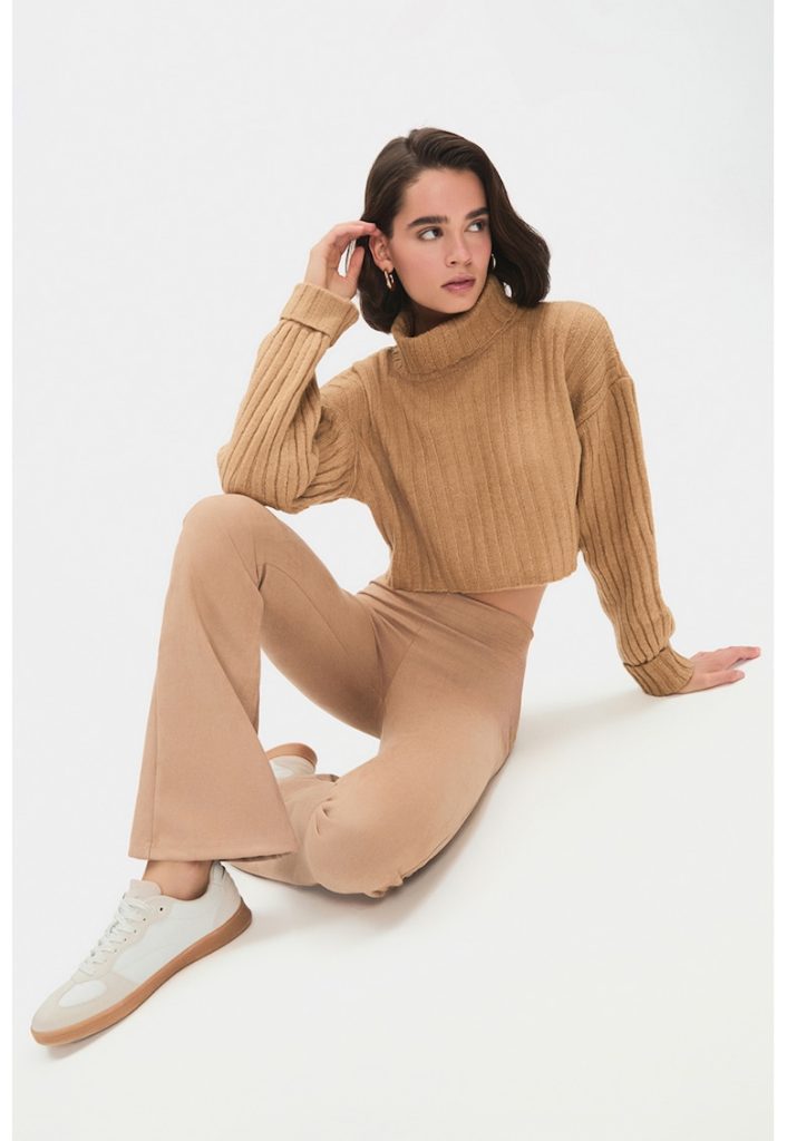 Pantaloni evazati cu talie inalta-FEMEI/IMBRACAMINTE/Pantaloni si colanti-IMBRACAMINTE/Pantaloni si colanti