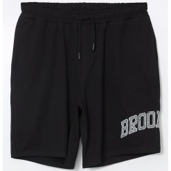 Pantaloni scurti din amestec de bumbac cu talie ajustabila-BARBATI/IMBRACAMINTE/Pantaloni si colanti-IMBRACAMINTE/Pantaloni si colanti