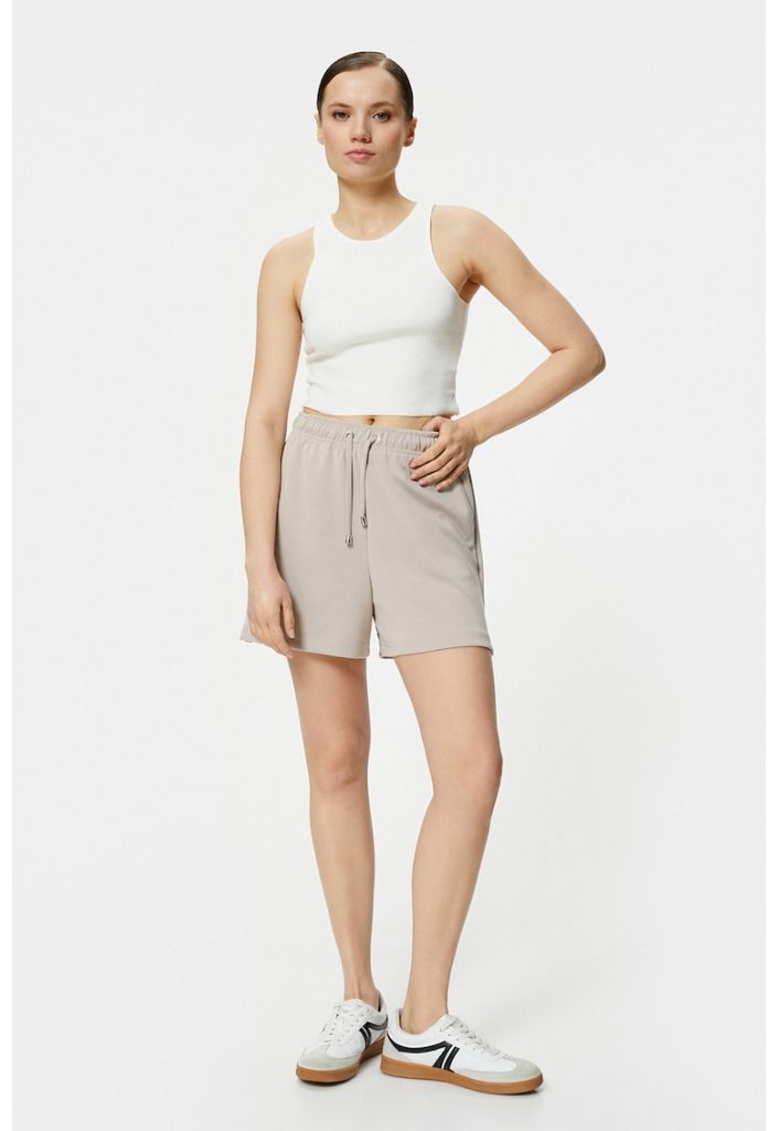 Pantaloni scurti din amestec de modal cu snur in talie-FEMEI/IMBRACAMINTE/Pantaloni si colanti-IMBRACAMINTE/Pantaloni si colanti